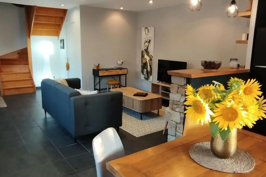 Holiday home Gite De Charme L' Ecrin Vert Aveyron Anglars-Saint-Felix