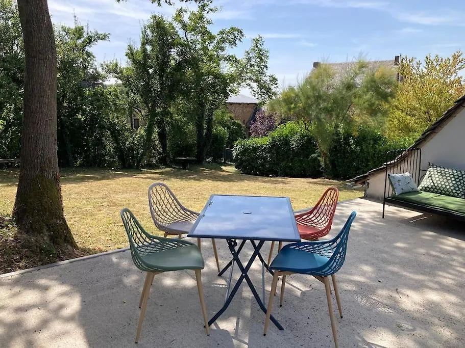 Holiday home Gite De Charme L' Ecrin Vert Aveyron Anglars-Saint-Felix France